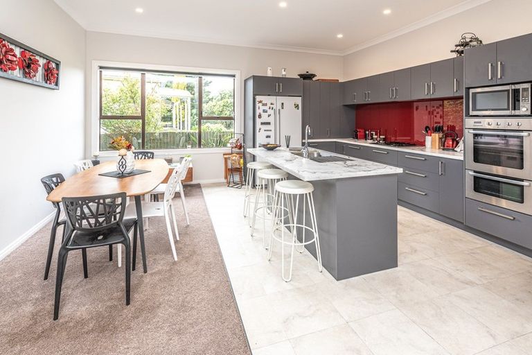 Photo of property in 10 Gonville Avenue, Gonville, Whanganui, 4501