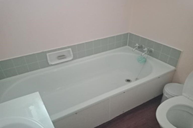 Photo of property in 6b Heather Grove, Fairfield, Lower Hutt, 5011