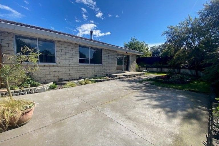 Photo of property in 83b Cottonwood Street, Parklands, Christchurch, 8083