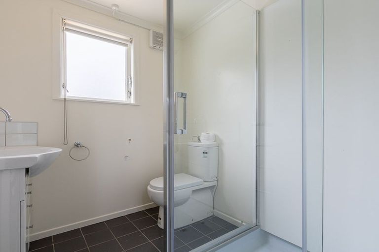 Photo of property in 15 Brazier Grove, Paraparaumu, 5032