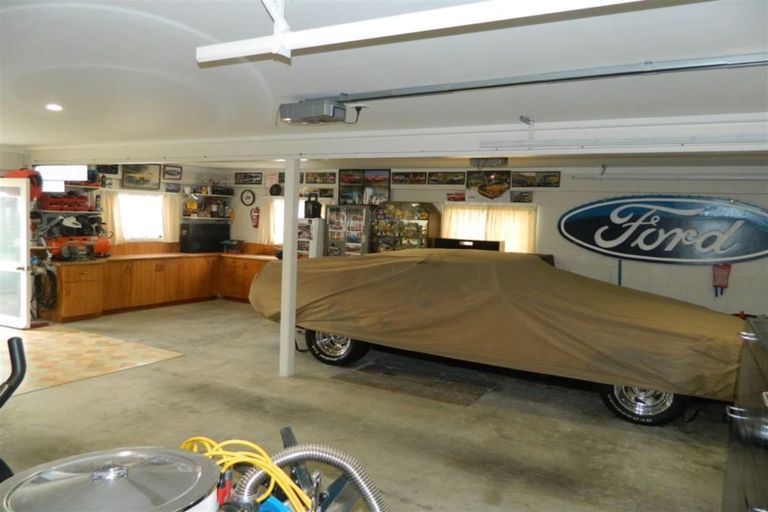 Photo of property in 10 Webb Avenue, Levin, 5510