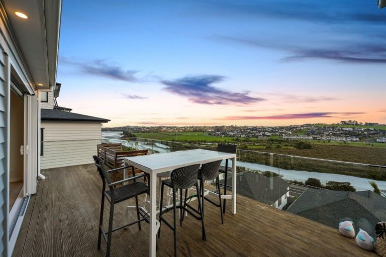 Photo of property in 30 Cassidy Drive, Orewa, 0931