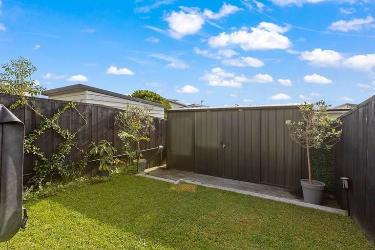 Photo of property in 10 Touhou Road, Hobsonville, Auckland, 0616