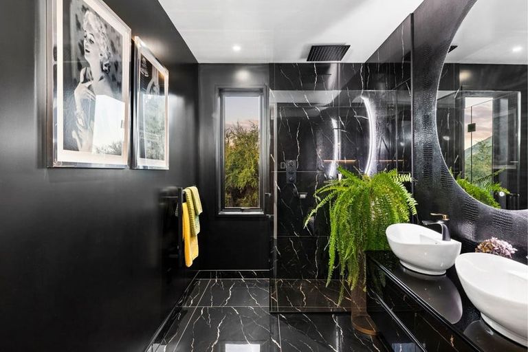 Photo of property in 7 Diamond Lane, Wanaka, 9305