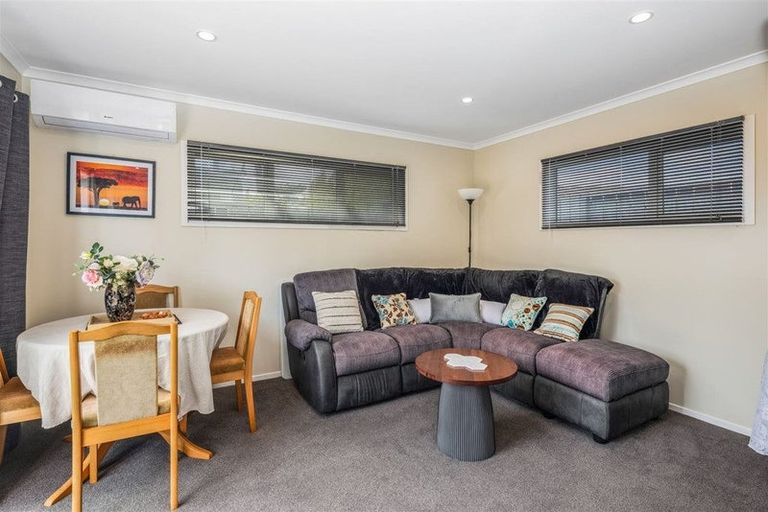 Photo of property in 166 Mark Avenue, Grenada Village, Wellington, 6037