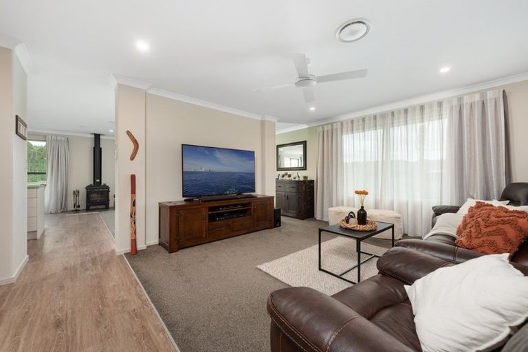 Photo of property in 2 Raptor Way, Welcome Bay, Tauranga, 3175