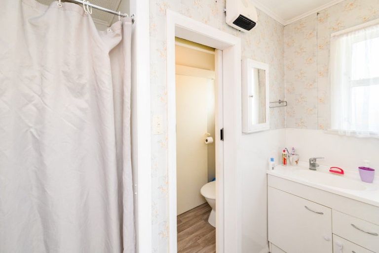 Photo of property in 8 Anakiwa Street, Kelvin Grove, Palmerston North, 4414