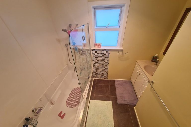 Photo of property in 261 Wellington Road, Wainuiomata, Lower Hutt, 5014