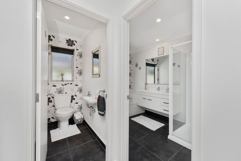 Photo of property in 23 Lewknor Drive, Papamoa Beach, Papamoa, 3118