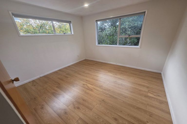 Photo of property in 2/56 Lavery Place, Sunnynook, Auckland, 0632