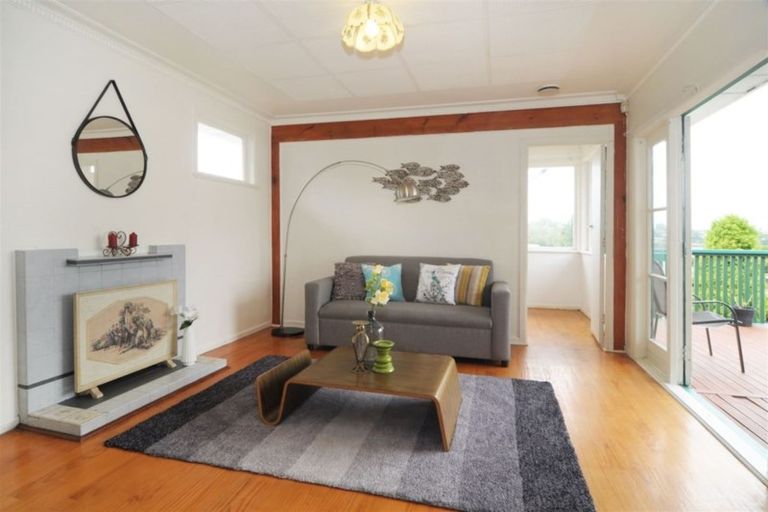 Photo of property in 50 Beaubank Road, Kelston, Auckland, 0602