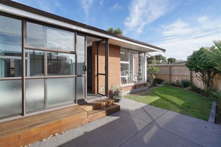 Photo of property in 1/52 Selwyn Street, Somerfield, Christchurch, 8024