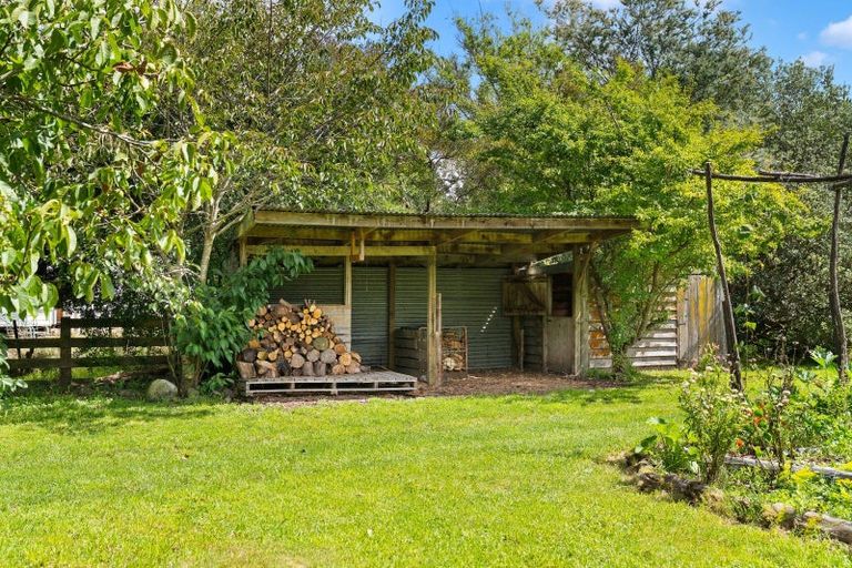 Photo of property in 24 Papawai Road, Greytown, 5712