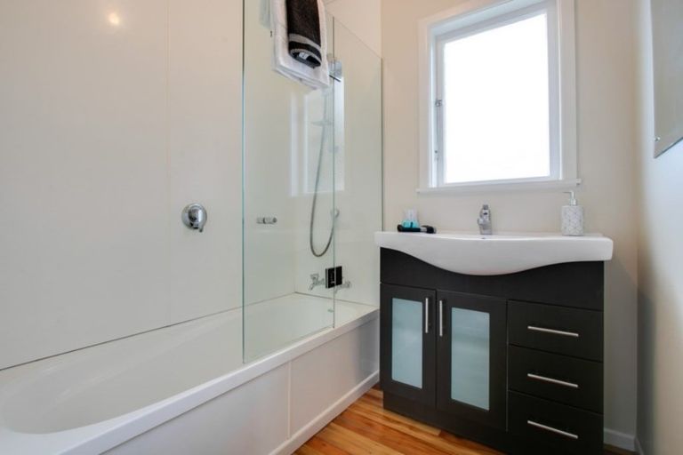 Photo of property in 34 Oldham Avenue, Onekawa, Napier, 4110