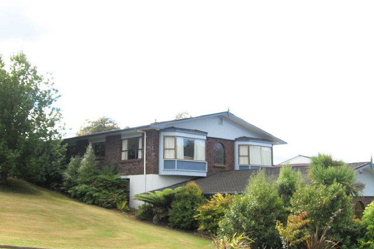 Photo of property in 15 Tapestry Grove, Silverstream, Upper Hutt, 5019
