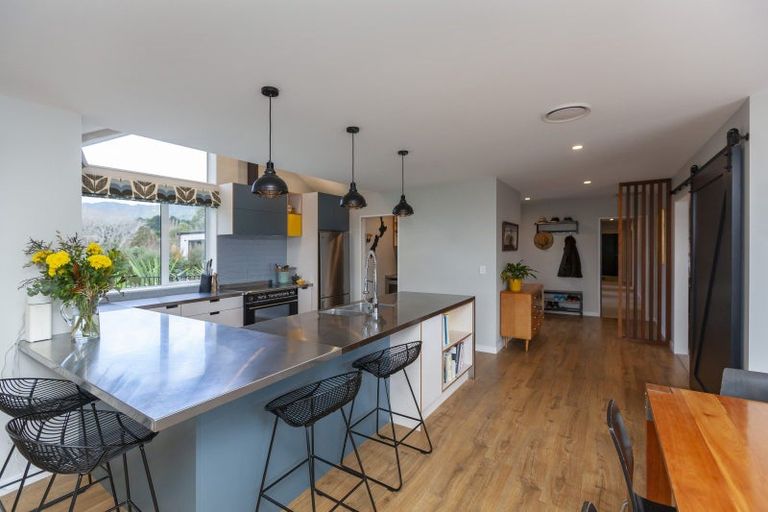 Photo of property in 20 Te Heke Place, Waikanae, 5036