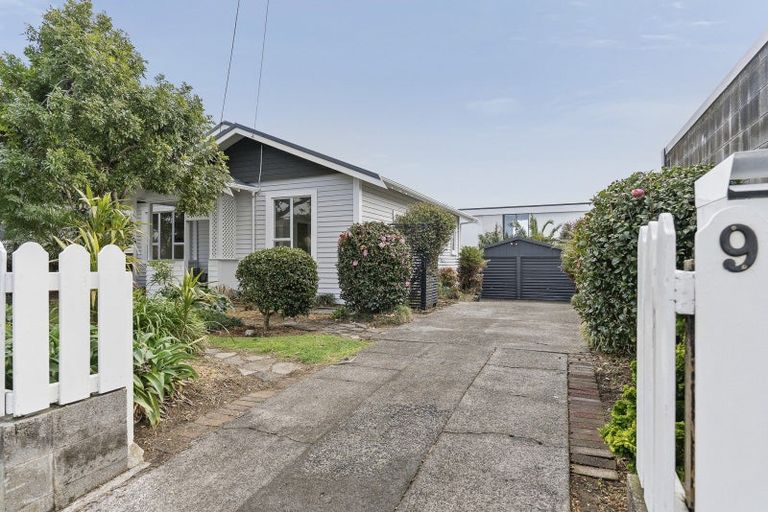 Photo of property in 9 Princes Street, Fitzroy, New Plymouth, 4312