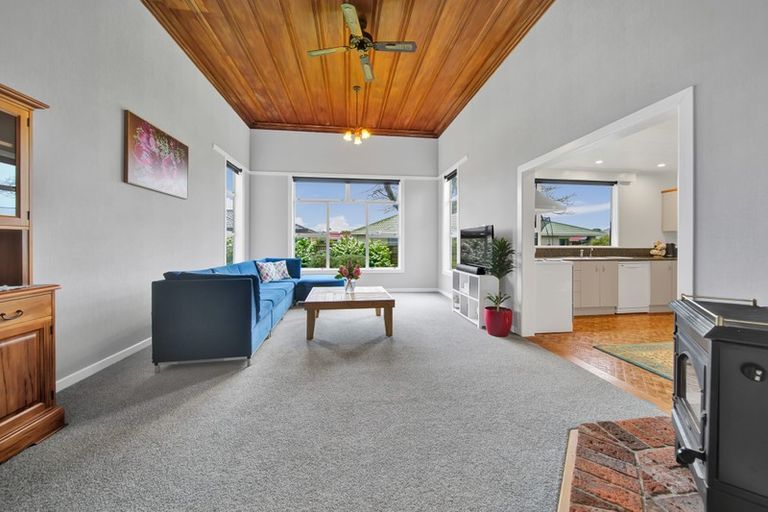 Photo of property in 65 Wilson Street, Hawera, 4610