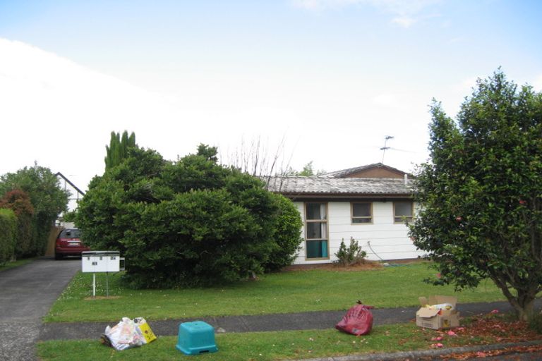 Photo of property in 1/41 Challen Close, Conifer Grove, Takanini, 2112