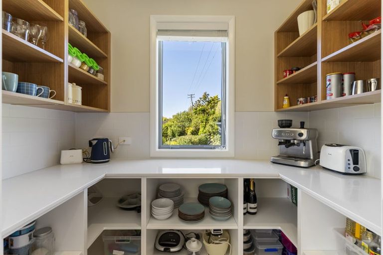Photo of property in 5b Hobbs Road, Matakatia, Whangaparaoa, 0930