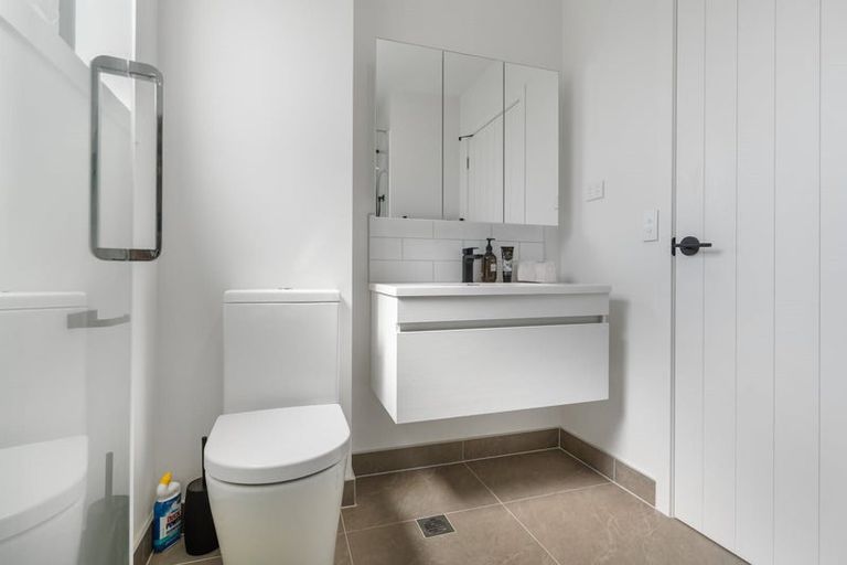 Photo of property in 2a Ellen Avenue, Hillcrest, Auckland, 0627