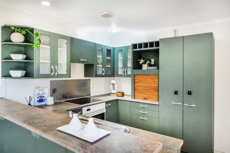 Photo of property in 25 Newfield Drive, Fairview Downs, Hamilton, 3214