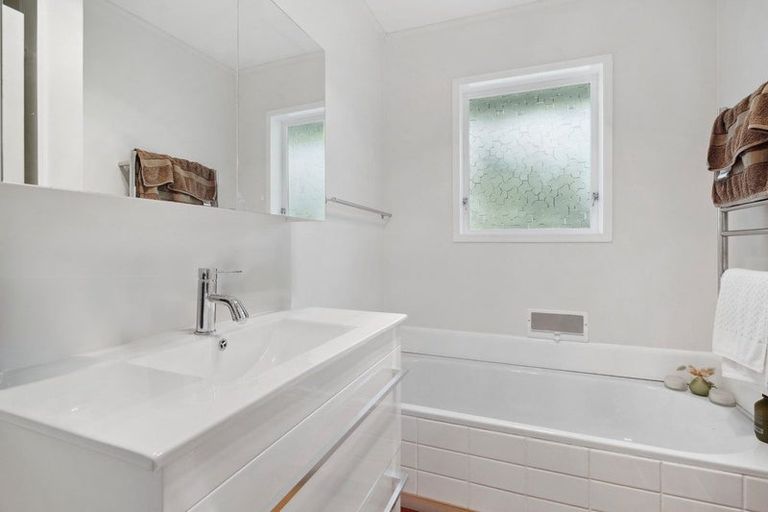 Photo of property in 28 Truro Road, Camborne, Porirua, 5026