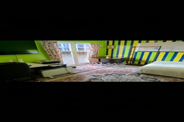 Photo of property in 214 Don Buck Road, Massey, Auckland, 0614