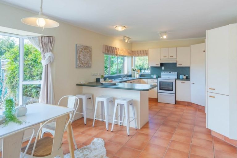 Photo of property in 137 Langdale Avenue, Paraparaumu, 5032