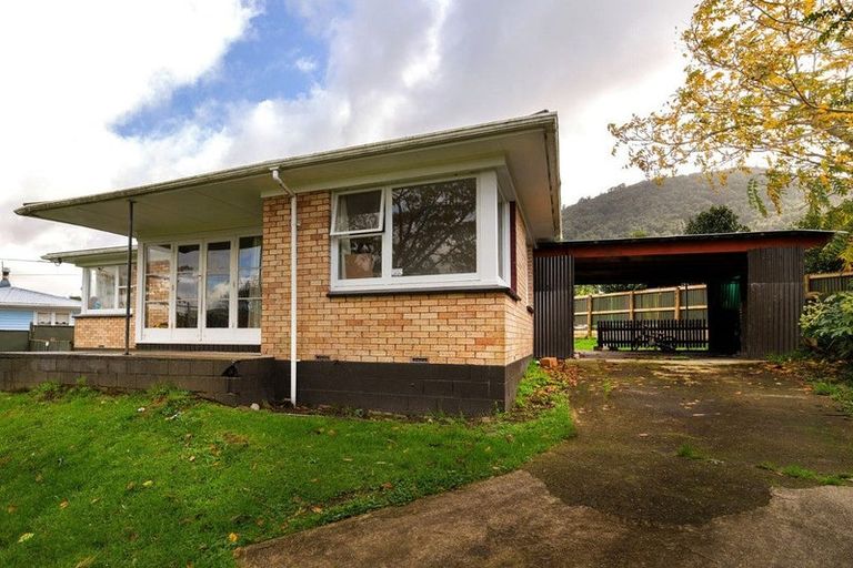 Photo of property in 3 Garrick Place, Pukehangi, Rotorua, 3015
