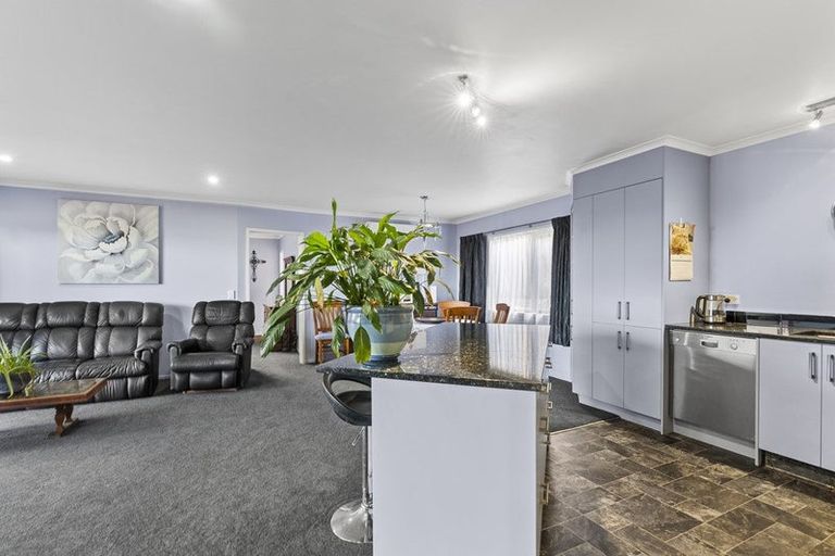 Photo of property in 67a Pohutukawa Place, Bell Block, New Plymouth, 4312