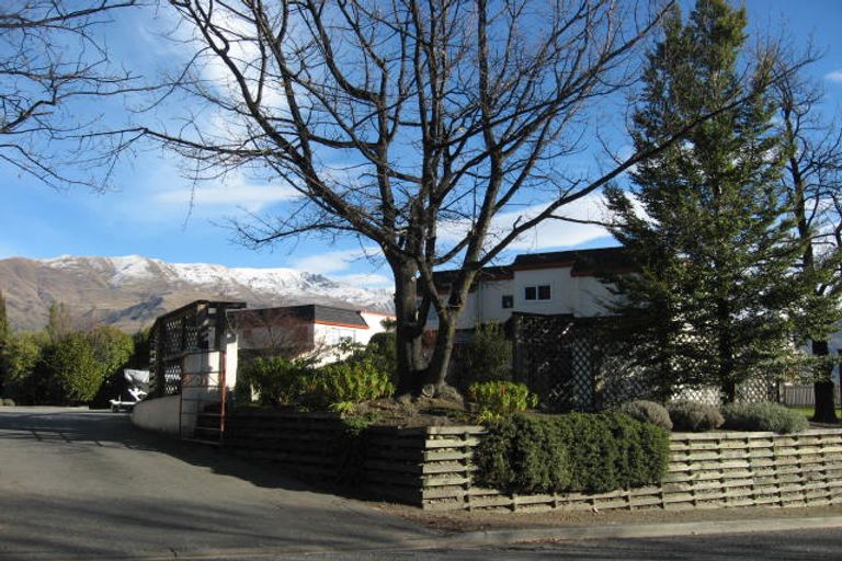 Photo of property in 19 Chalmers Street, Wanaka, 9305