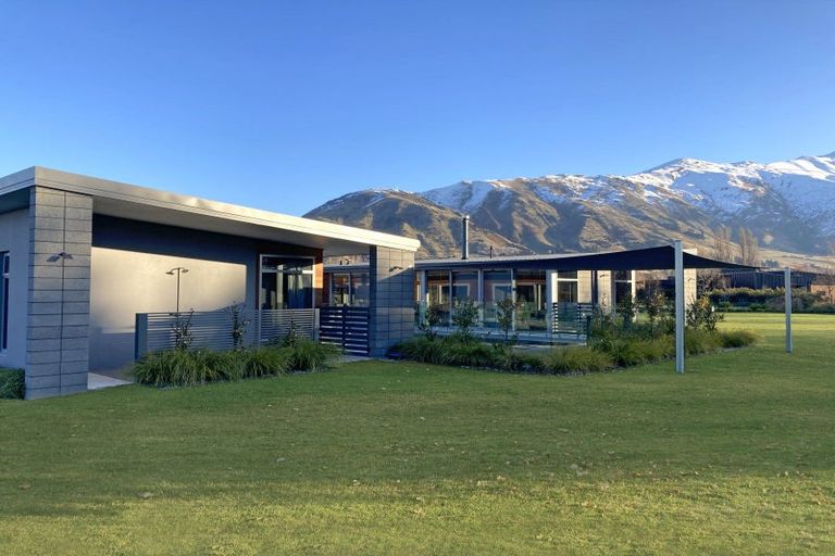 Photo of property in 23 Mountain View Drive, Wanaka, 9382