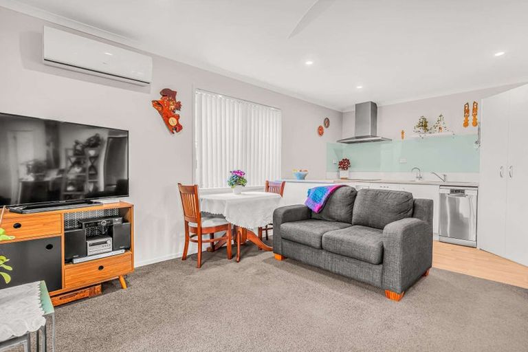 Photo of property in 5 Lance Way, Papamoa, 3118