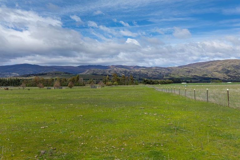 Photo of property in 182 Stevenson Road, Wanaka, 9382