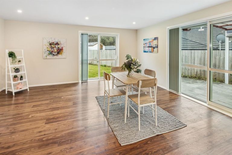 Photo of property in 70 Banks Boulevard, Whitby, Porirua, 5024