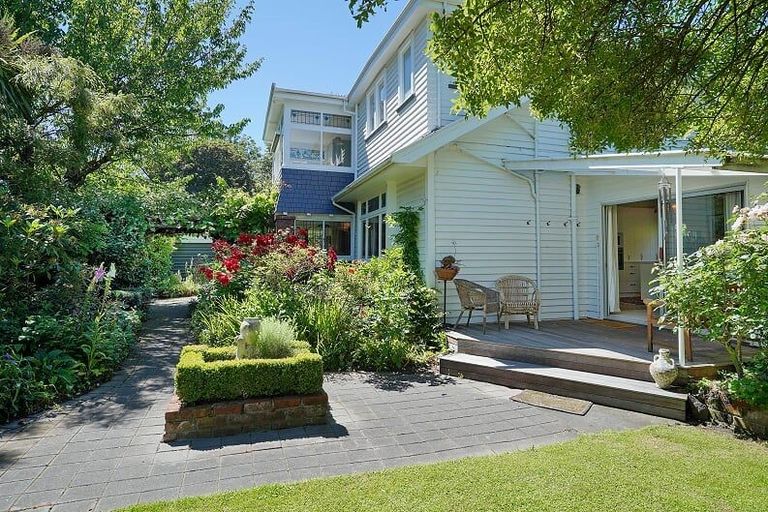 Photo of property in 34 Tui Street, Fendalton, Christchurch, 8041