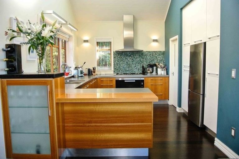 Photo of property in 104 Homebush Road, Khandallah, Wellington, 6035