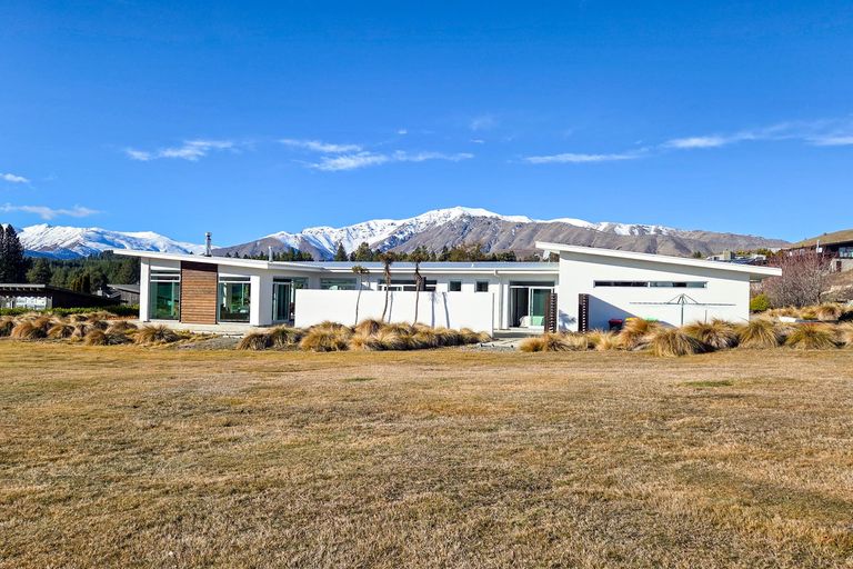 Photo of property in 12 Pollock Place, Lake Tekapo, 7999
