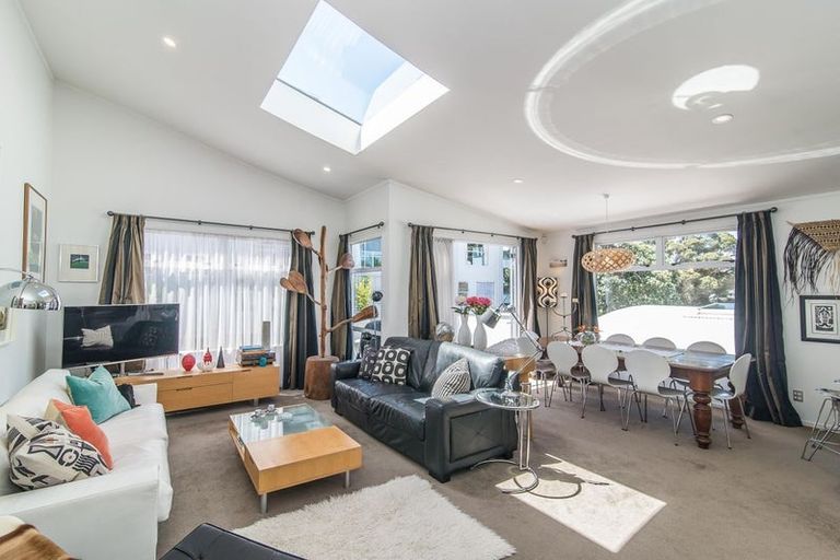 Photo of property in Fernhill Flats, 3/324 The Terrace, Te Aro, Wellington, 6011