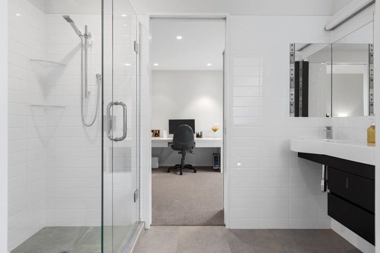 Photo of property in 86 Hinau Street, Riccarton, Christchurch, 8041