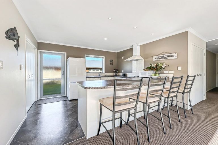 Photo of property in 53 Montgomery Crescent, Kinloch, Taupo, 3377