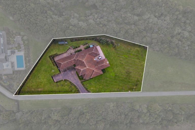Photo of property in 61a Whitford Park Road, Whitford, Manurewa, 2576