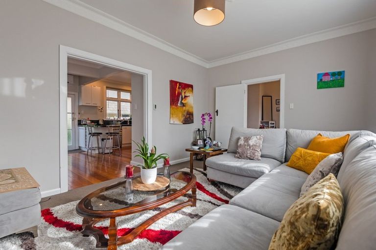 Photo of property in 10 Hardie Street, Hokowhitu, Palmerston North, 4410