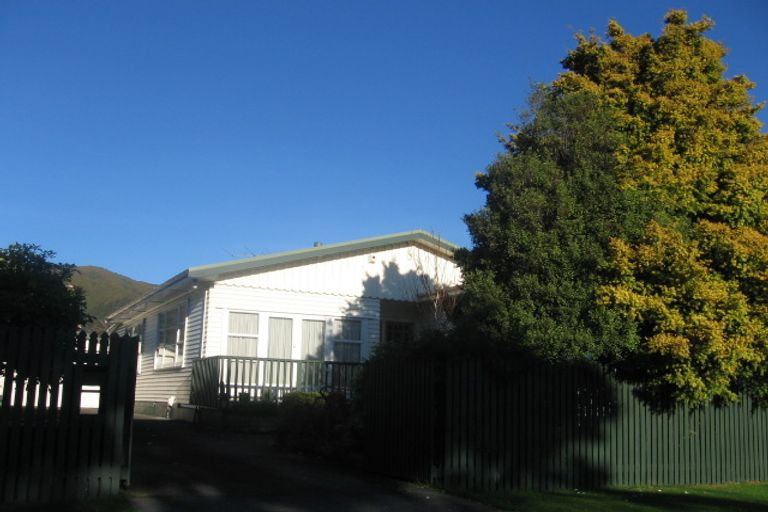 Photo of property in 64 Cambridge Terrace, Waterloo, Lower Hutt, 5011