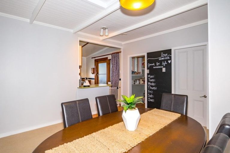 Photo of property in 182 Talbot Street, Geraldine, 7930