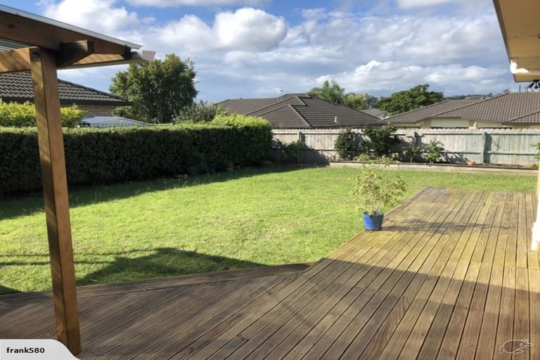 Photo of property in 15 Belcoo Crescent, East Tamaki, Auckland, 2013
