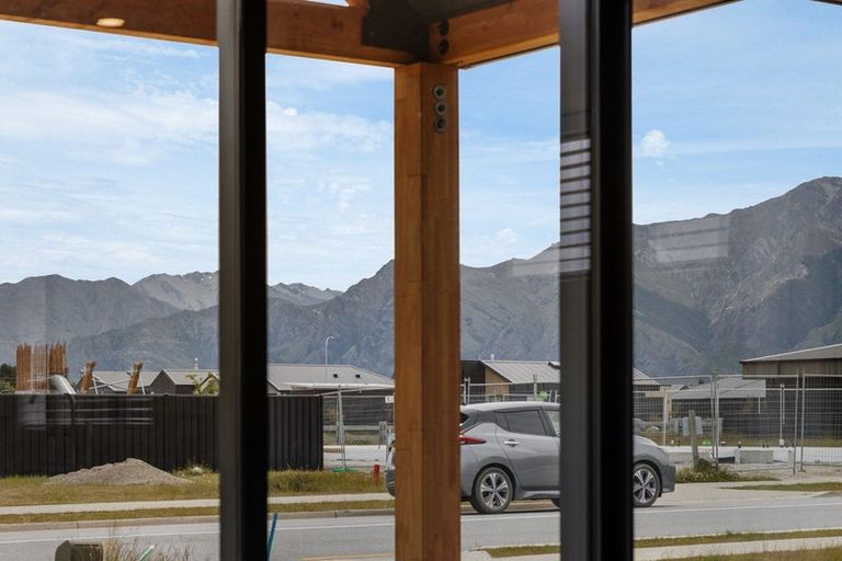 Photo of property in 159 Burdon Loop, Lake Hawea, 9382