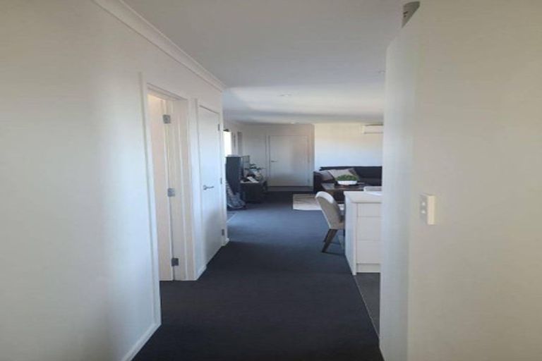 Photo of property in 5 Manawaroa Close, Grandview Heights, Hamilton, 3200