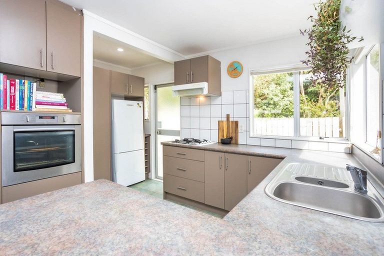 Photo of property in 175c Hibiscus Coast Highway, Red Beach, 0932